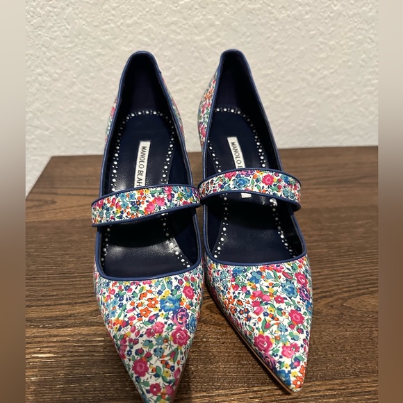 New Manolo Blahnik Vibota Floral Pump - Picture 1 of 3